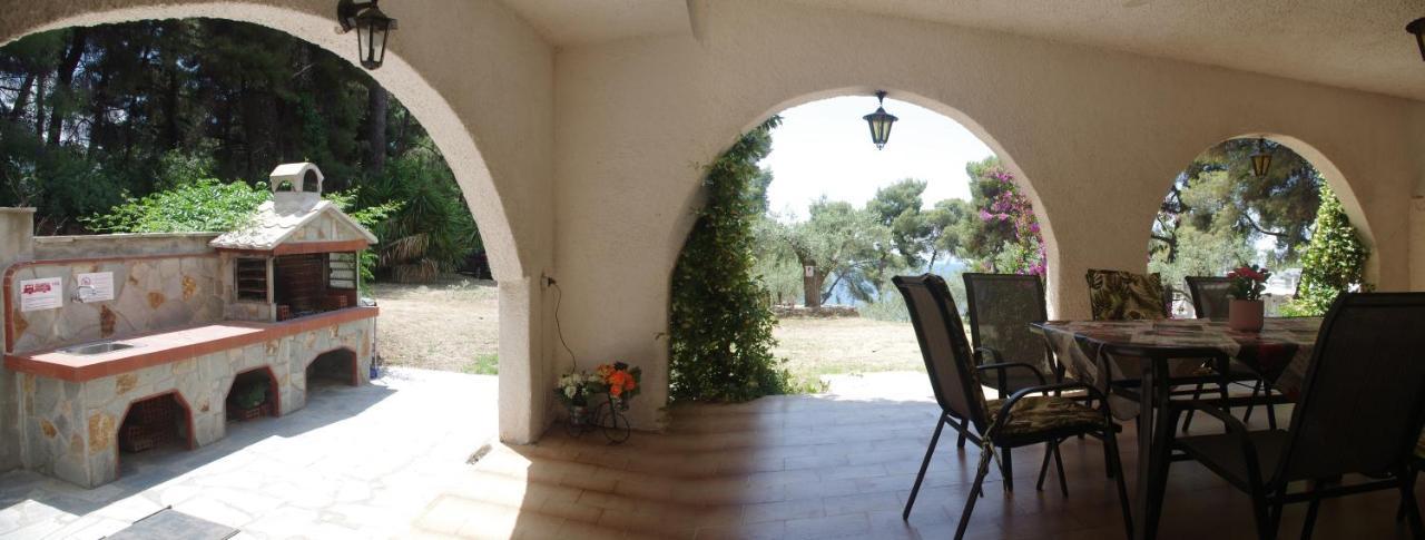 Chalkidiki Beachfront Haven - Perfect Location Нікіті Екстер'єр фото
